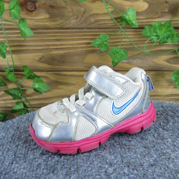 Nike Unisex Sneaker Sz T 6 Medium Silver Synthetic Hook & Loop - Picture 1 of 5
